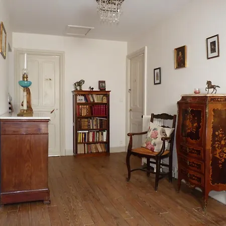 La Maison D´amazone Bed & Breakfast Mont-Disse