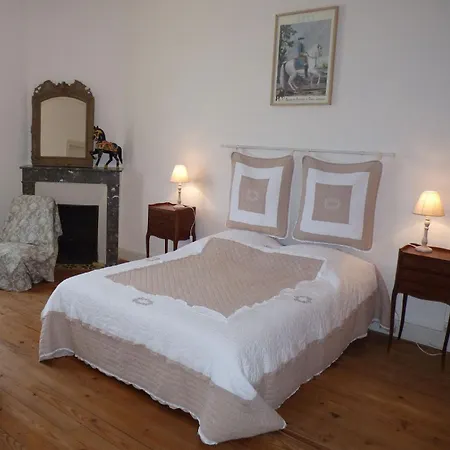Bed & Breakfast La Maison D´amazone Mont-Disse